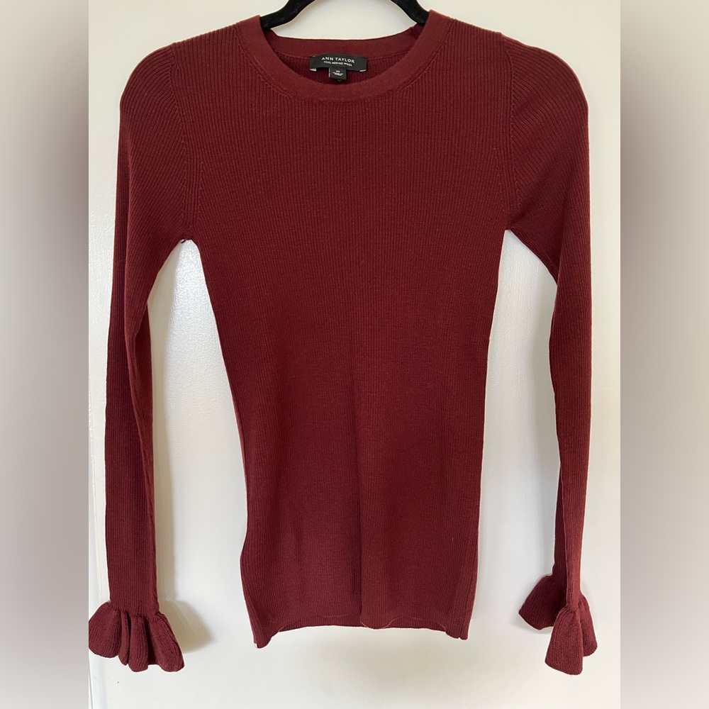 NWOT Ann Taylor 100% Merino Wool Maroon Sweater with Ruffle Sleeves Size XS